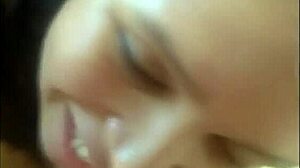 Colombian slut Deissyeraldine sucks cock swallows cum facial