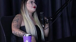 penélope thought porn was easy but fingers pussy daily on sheer red cam!