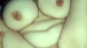 sexo duro con hermosa milf latina... tetas enormes rebotan en missionary... ugh tan chula!