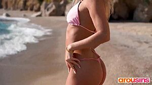 Candee Licious Fingers Shaved Pussy on Beach Waves in Juicy Outdoor Solo Bath