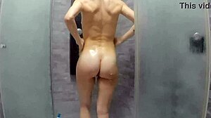 skinny teen lola spice pisses on her feet in shower...