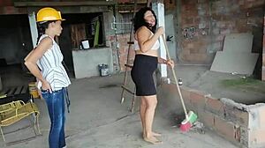 o a mi empleada pa q me lama el coño viejo...