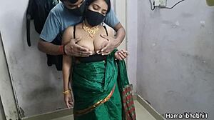 hot desi aunty's tempting pussy tease