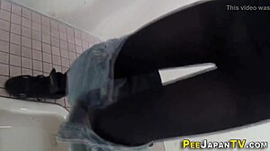 hidden cam spies japanese asians peeing outdoors