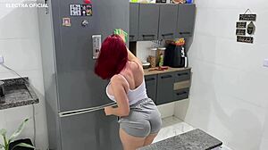 contratei essa empregada com bunda insana e foda anal na casa dela