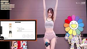 i love this korean girl's sexy bj dance