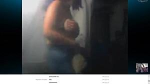 Isn't Carol Banderas the hottest Mexican webcam Latina? Chat her curves and get hooked now.