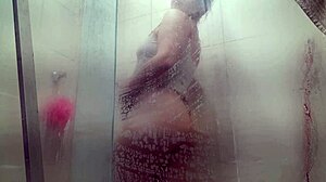 Wife fucks electrician shower hidden hubby 😈🚿💦