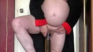 hey guys i love swallowing my pee watching you want yours too shy