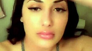 sexy brazilian big tits and ass shaking on webcam 😍🍑