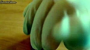 i glove-jerk this massive black dildo close-up feeling so horny pov