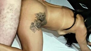 adoro ser socada forte no cuzinho com pauzão lateiro