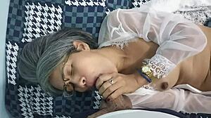 damn my stepsis looks so wet and ready in the bath