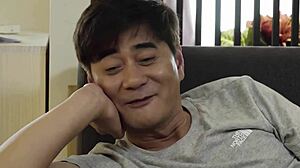 医院秘书聊天调情