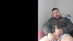 wanna see saymon thrust deep in hottie strip?