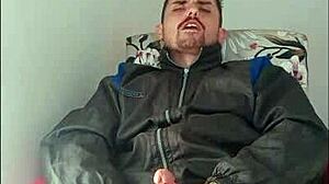 wanna see saymon thrust deep in hottie strip?