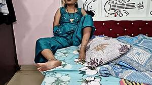 condom boy demos fucking horny bhabhi with hindi audio