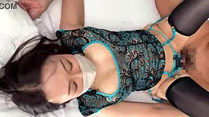 巨乳日本熟女穿旗袍偷情后入情夫瞒老公