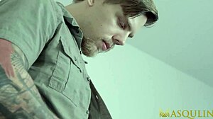 Jeremy London渴望吸巨屌无套