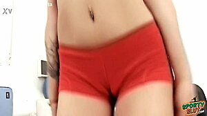 Round ass teen squeezes cameltoe in tight yoga shorts at gym 💦😍