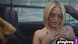 Glamorous Big Ass Milf Alexis Texas Poses Naked In Sport Car