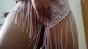 de infarto colegiala fingers her tight wet pussy so hard she squirts urine in orgasmic frenzy